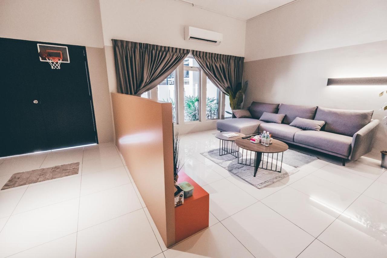 J Residence Banting  Buitenkant foto