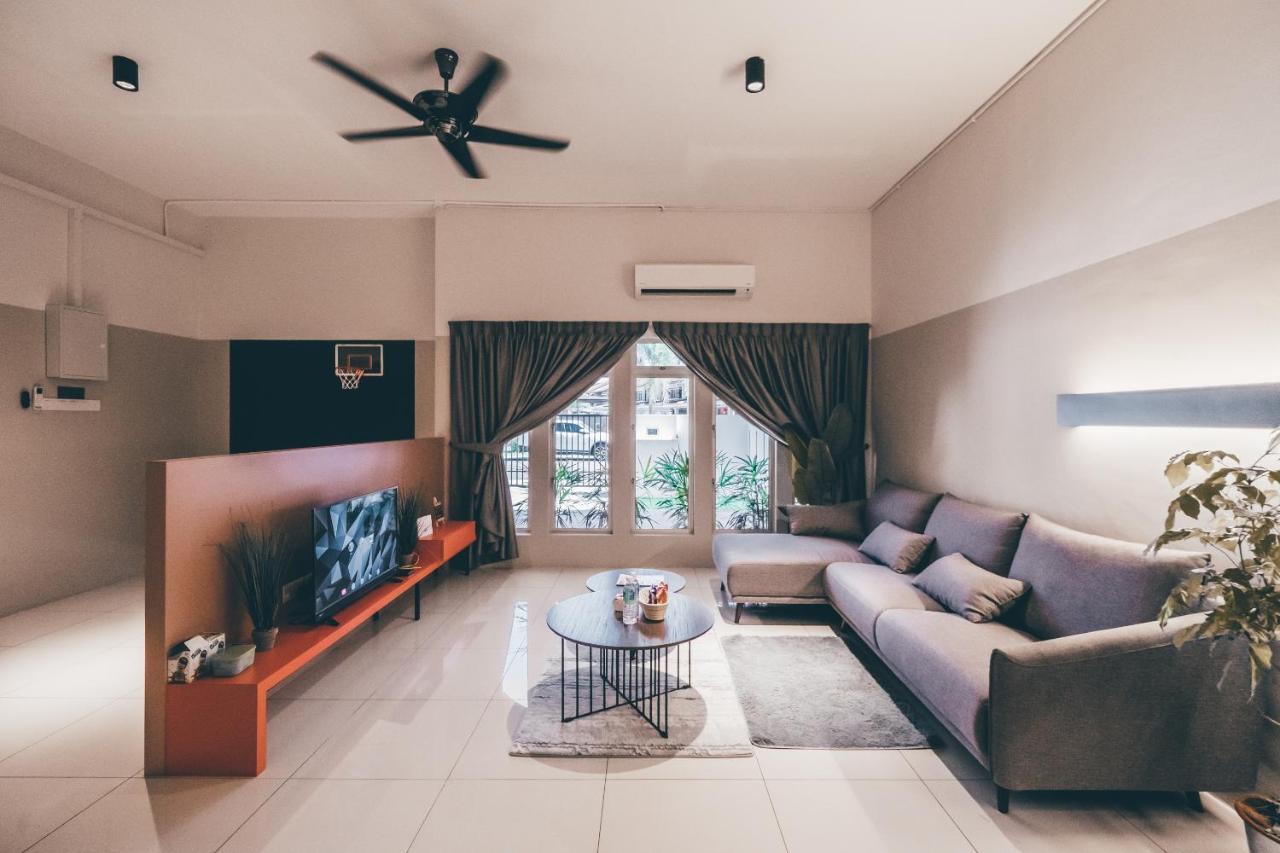 J Residence Banting  Buitenkant foto