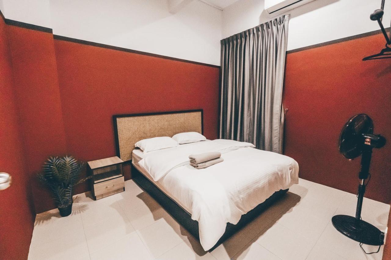 J Residence Banting  Buitenkant foto